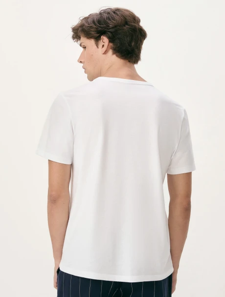 0299N0A00S-02 REMERA BASICA CABALLERO BLANCO HERING
