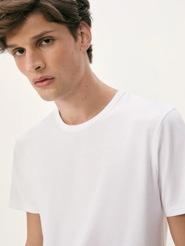 0299N0A00S-03 REMERA BASICA CABALLERO BLANCO HERING
