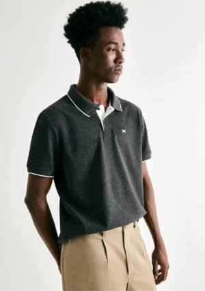 REMERA POLO PIQUET GRIS OSCURO HERING