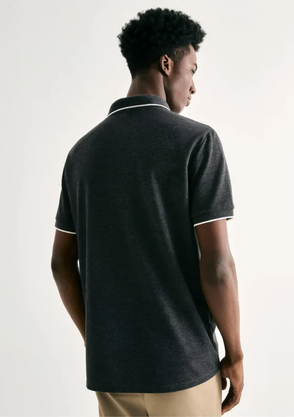 036H6UEN-02 REMERA POLO PIQUET GRIS OSCURO HERING