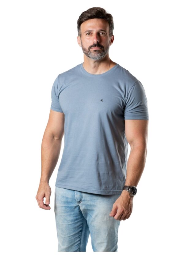 REMERA BÁSICA DE ALGODÓN CABALLERO COLOR AZUL CLARO IBR FASHION