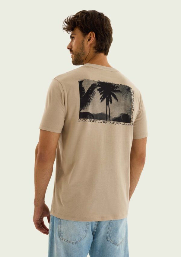 4F8730MEN-2 REMERA BÁSICA COLOR BEIGE CON DISEÑO HERING