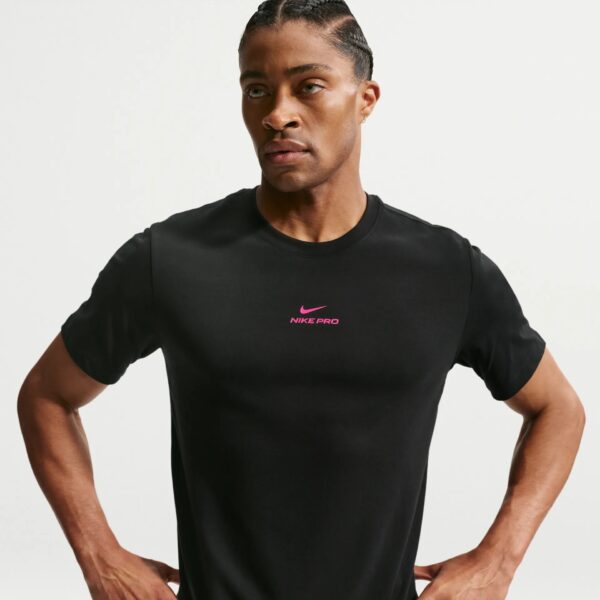 IH1947011-1 REMERA DE ALGODÓN CABALLERO COLOR NEGRO NIKE