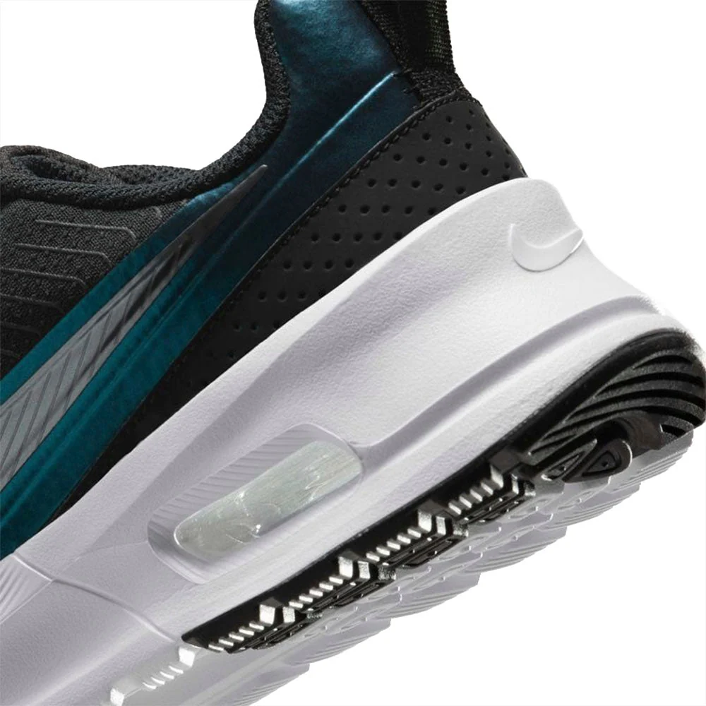 NIKE AIR MAX NUAXIS JUVENIL NEGRO - Imagen 4